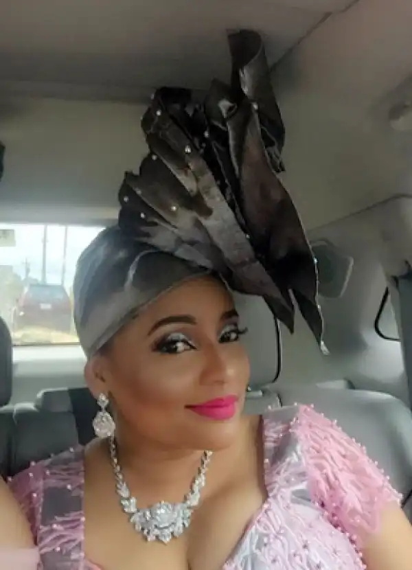 Actress Lilian Bach lovely looking in traditional attire